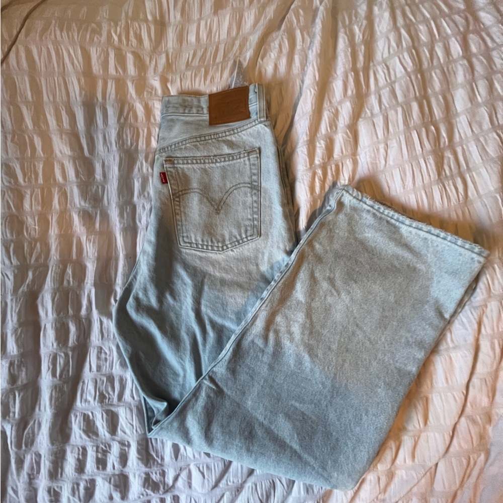 LEVIS JEANS.     RIBCAGE ANKLE STRAIGHT